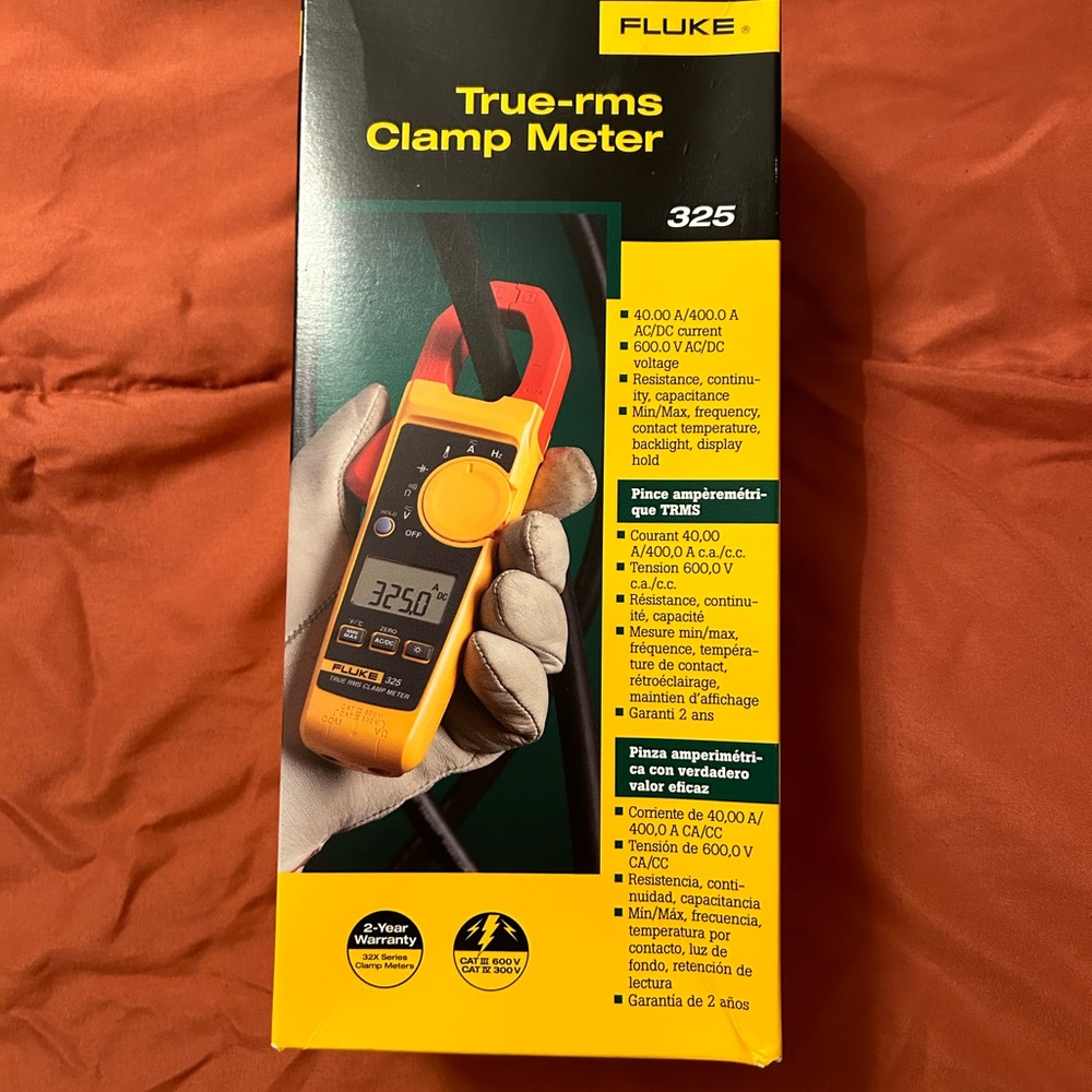 Fluke 325 Clamp meter